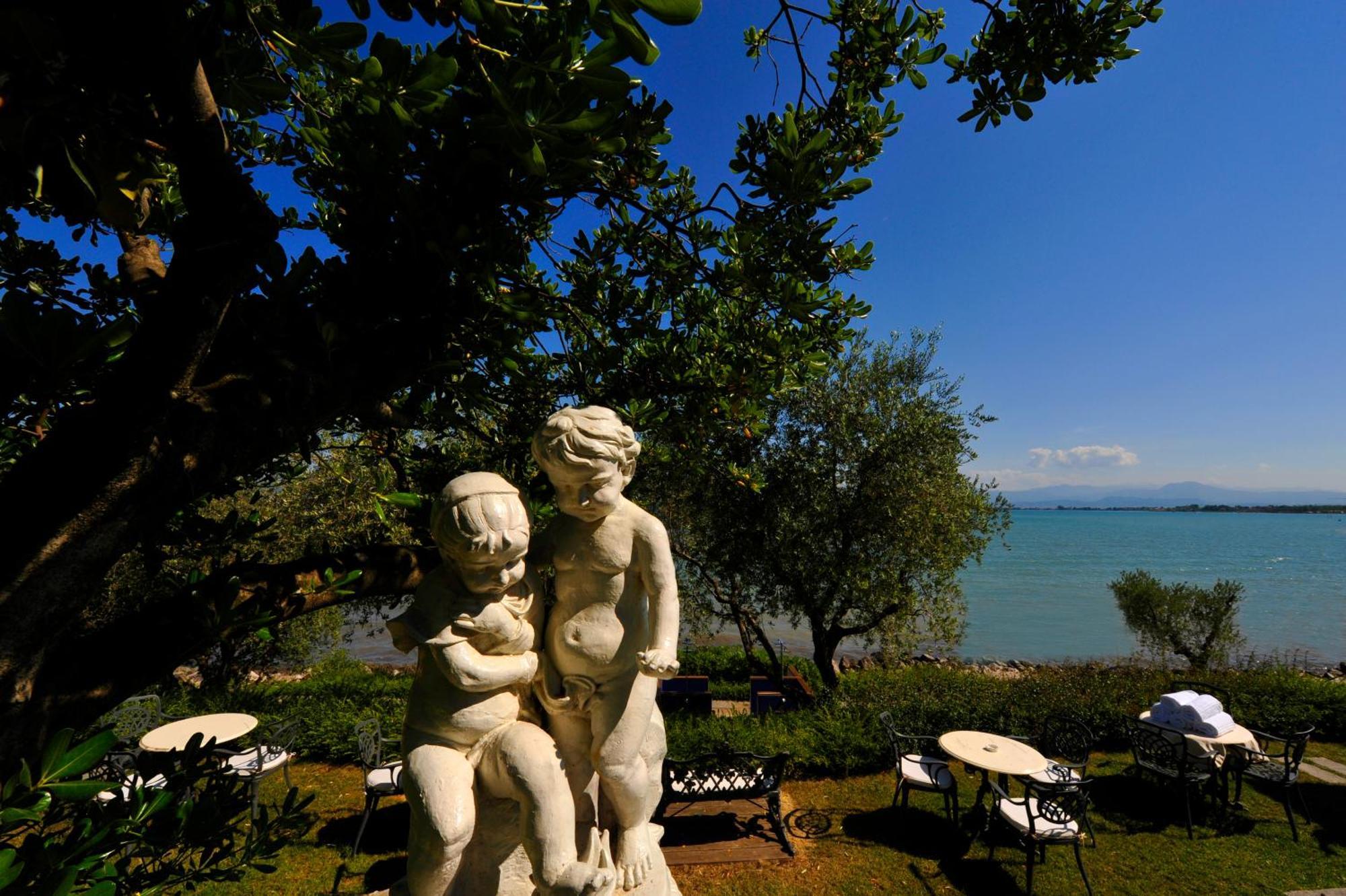 Hotel Acquaviva Del Garda Desenzano del Garda Esterno foto