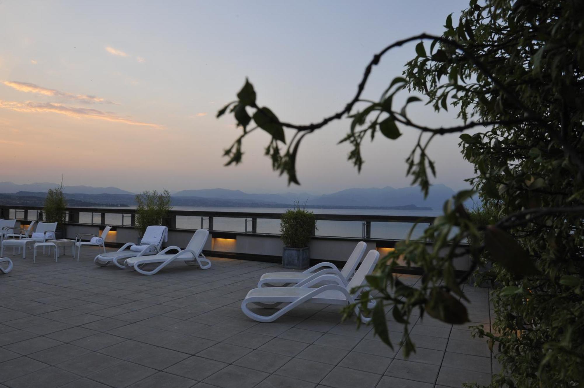 Hotel Acquaviva Del Garda Desenzano del Garda Esterno foto